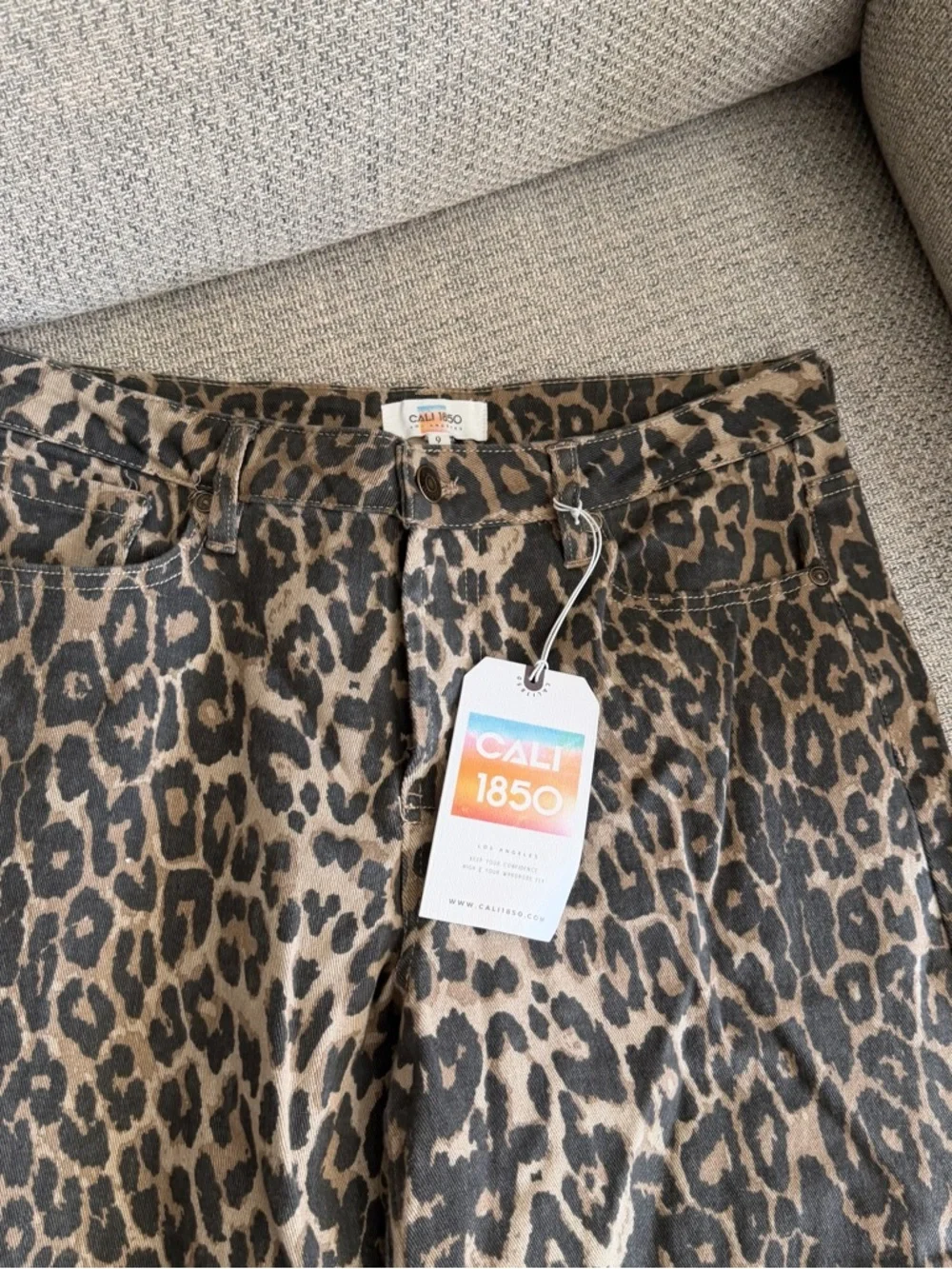 NWT Cheetah Print Wide Leg Jeans - Picture 4 of 9